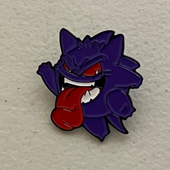 Pokemon Gengar Pin Brooch Pins Streetwear Hats Hat Bag New Charizard - Picture 1 of 8